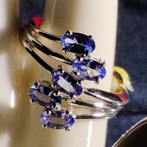 NWT- TANZANITE CLUSTER RING-BLUE/STERLING. STERLING SILVER. SIZE- 5